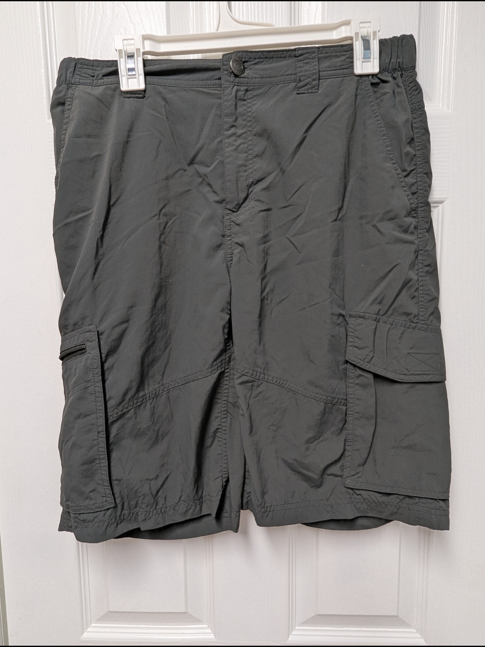 Columbia Men's Charcoal Cargo Shorts